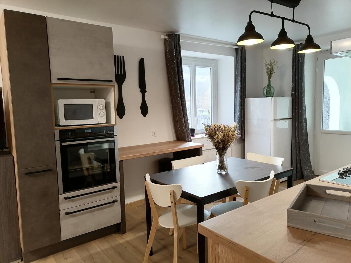 Aux D'Estaing Croises, Gite De Montagne Accessible A Tous Exterior foto