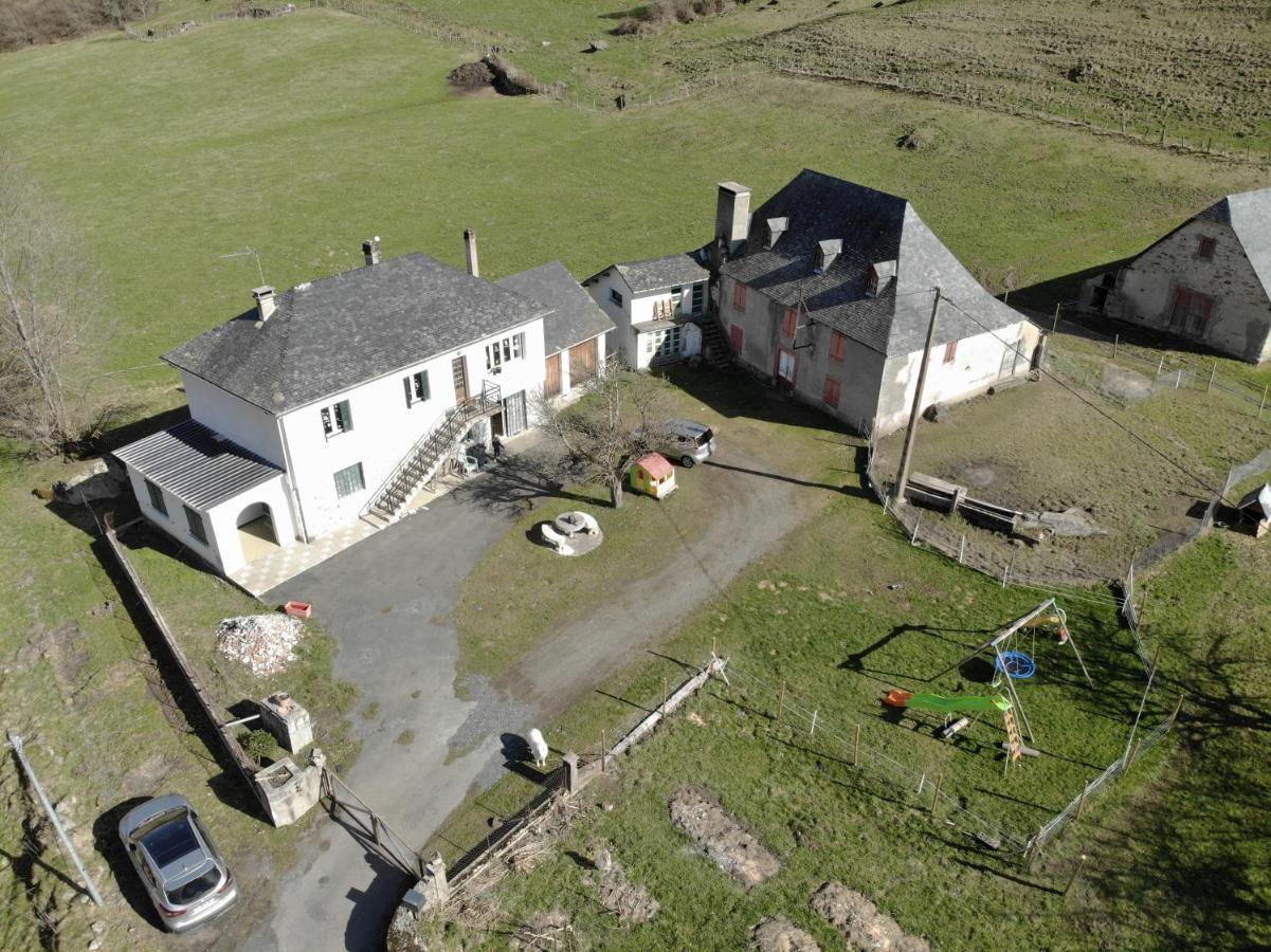 Aux D'Estaing Croises, Gite De Montagne Accessible A Tous Exterior foto