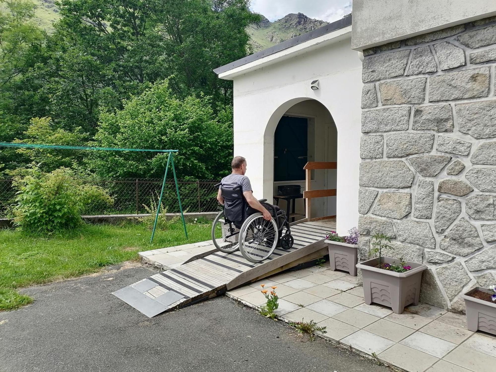 Aux D'Estaing Croises, Gite De Montagne Accessible A Tous Exterior foto