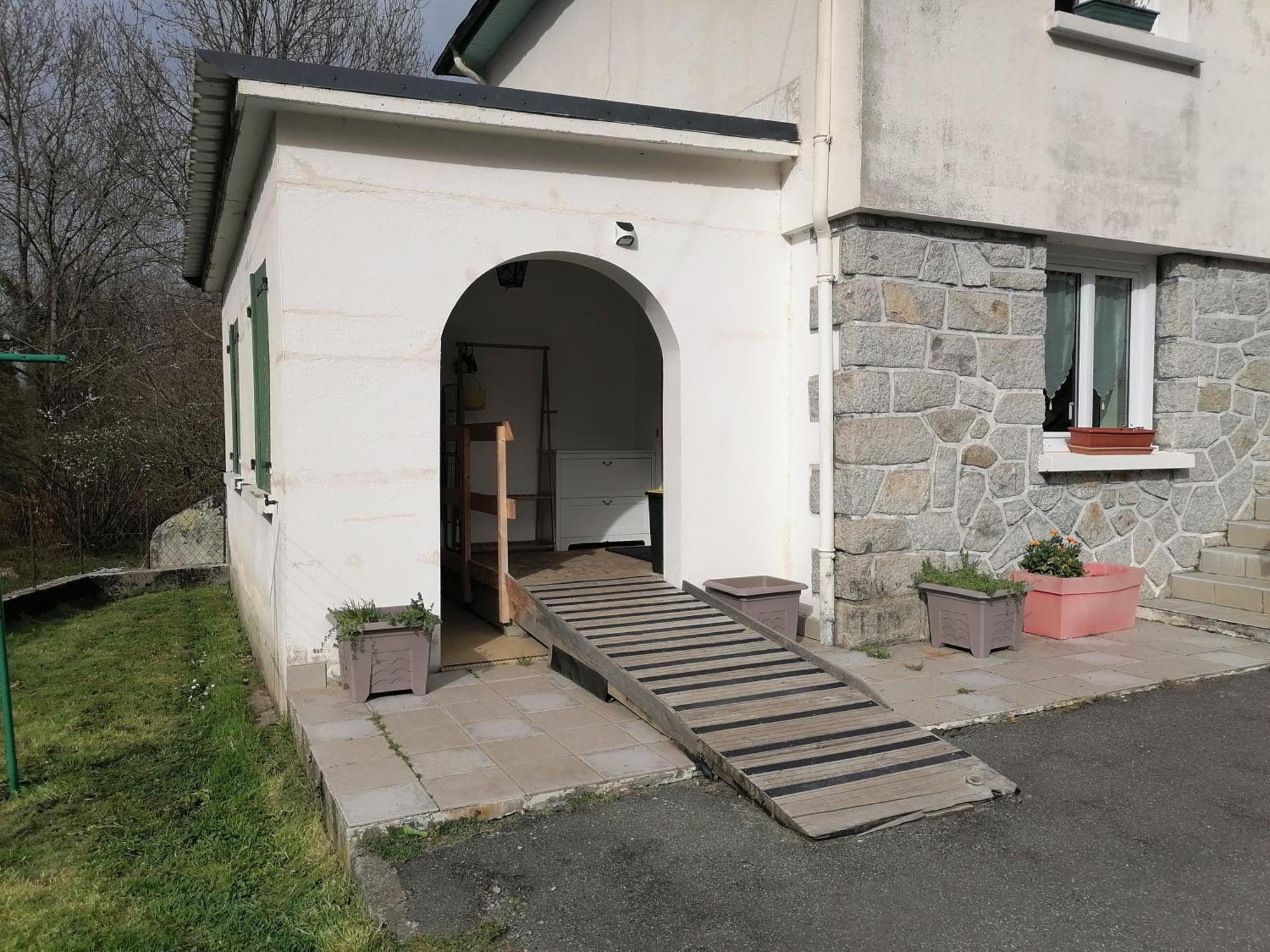 Aux D'Estaing Croises, Gite De Montagne Accessible A Tous Exterior foto