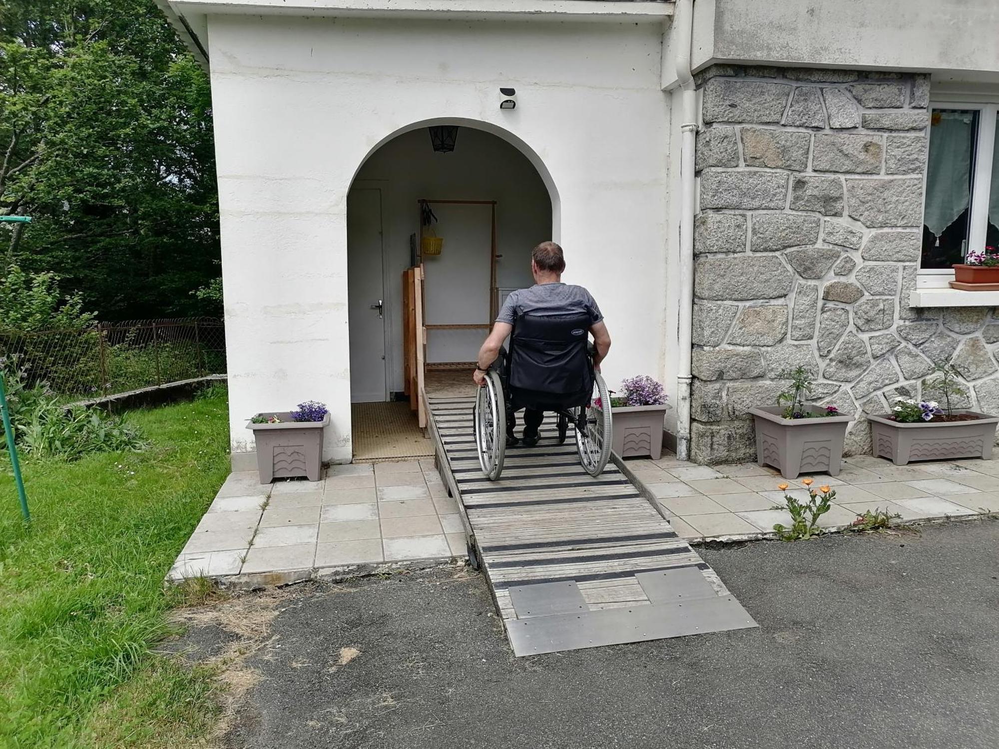 Aux D'Estaing Croises, Gite De Montagne Accessible A Tous Exterior foto